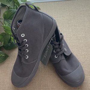 NWT BANGS Shoes High Top Carolina Sneakers Unisex US M7 W8.5